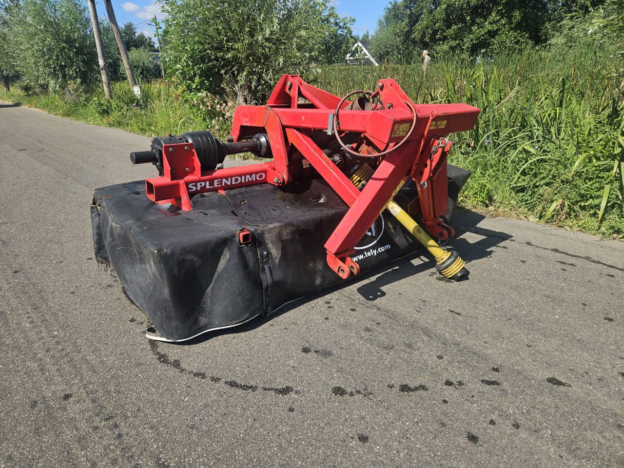 Gebruikte Lely front-wegbermschijvenmaaier