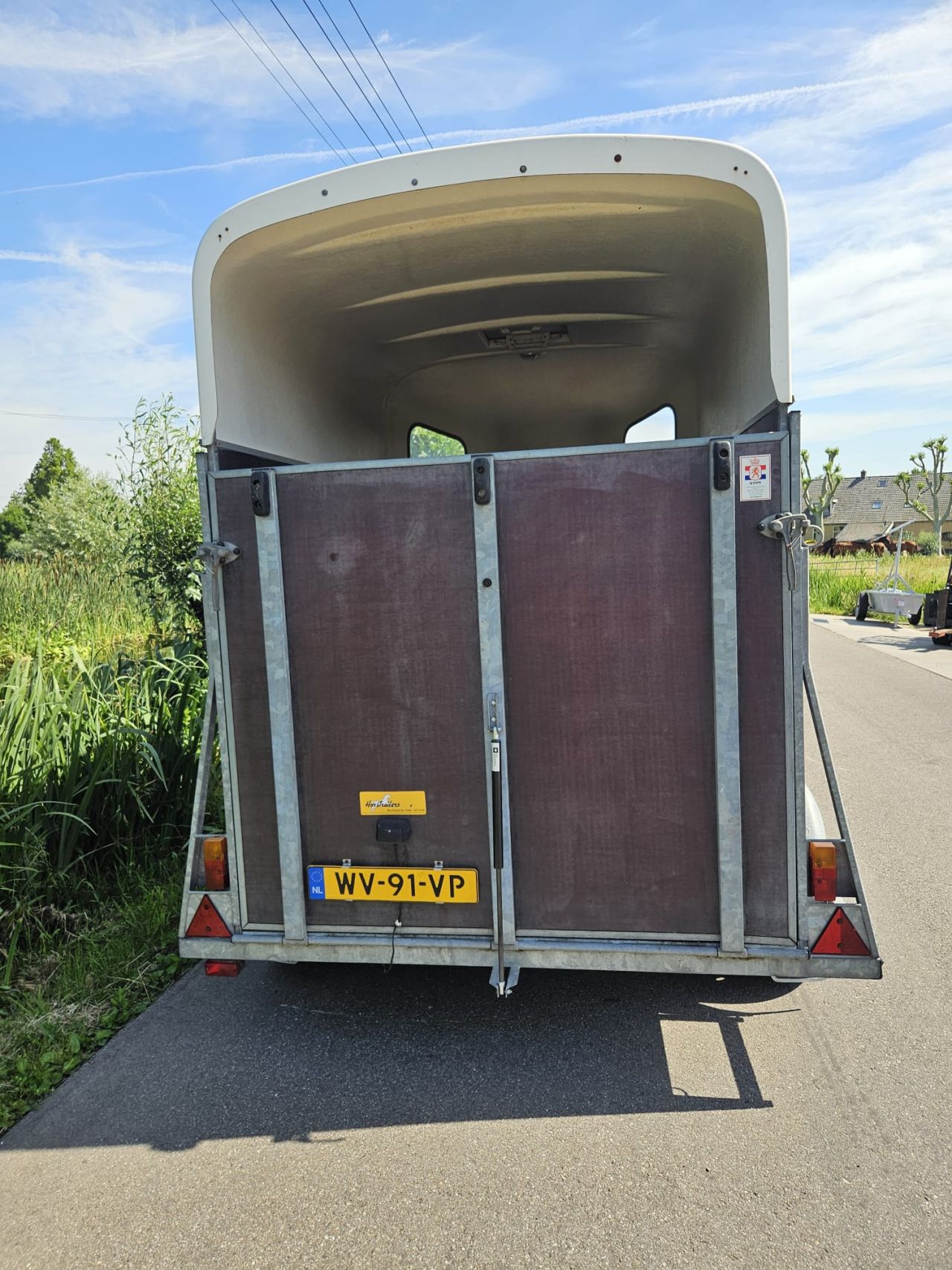 Gebruikte paardentrailer / veewagen