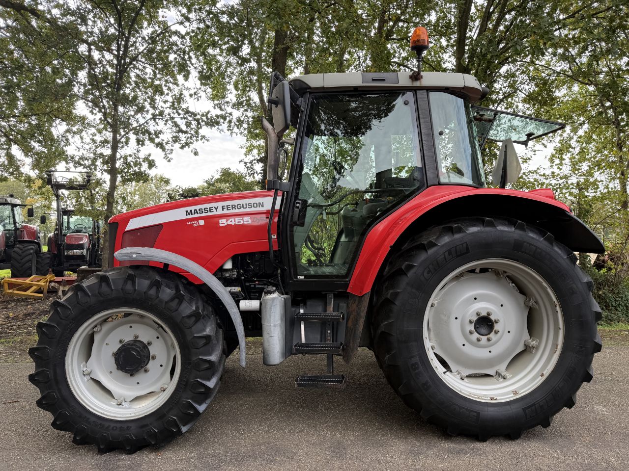 Massey Ferguson 5455 Dyna 4
