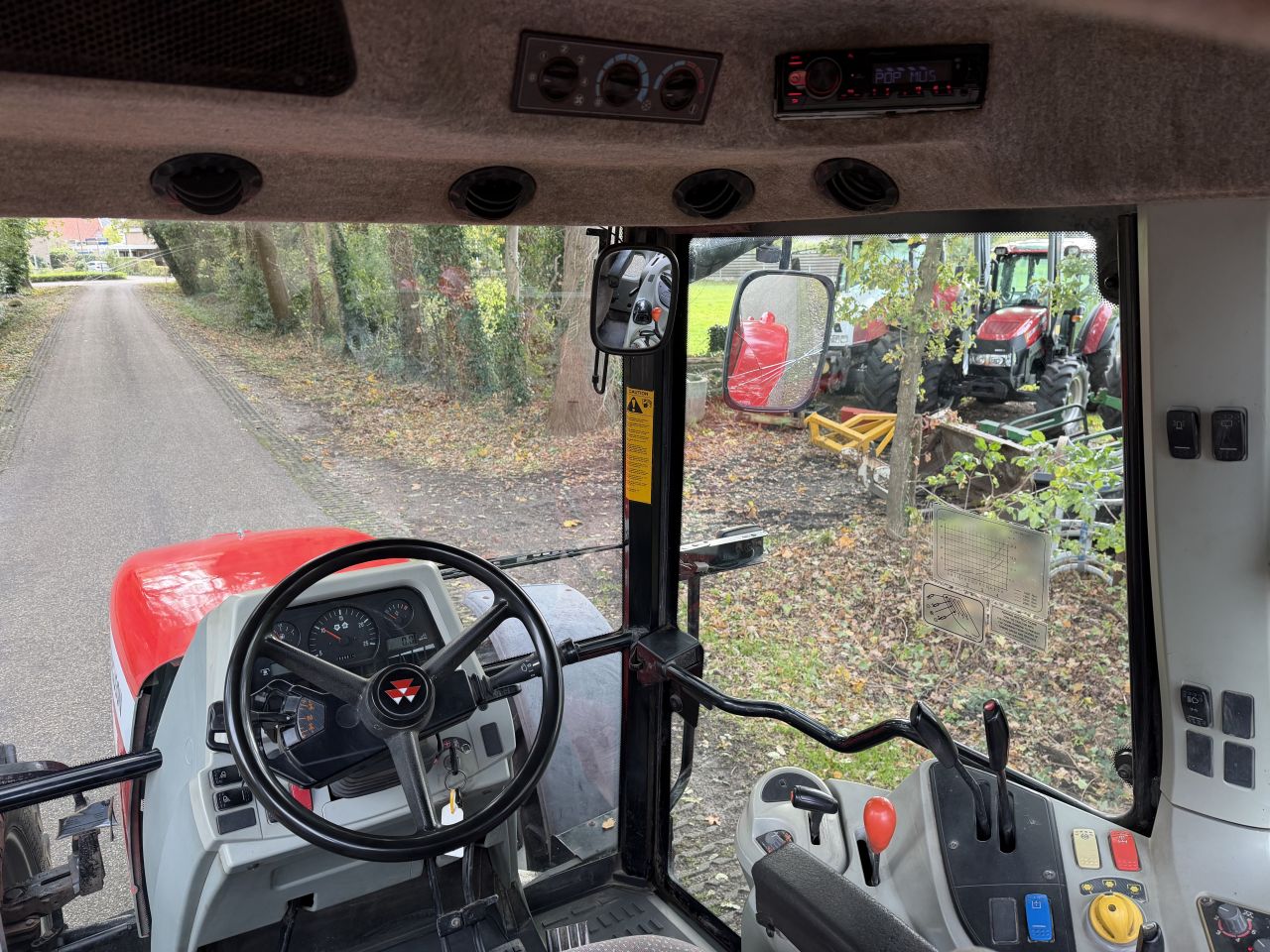 Massey Ferguson 5455 Dyna 4