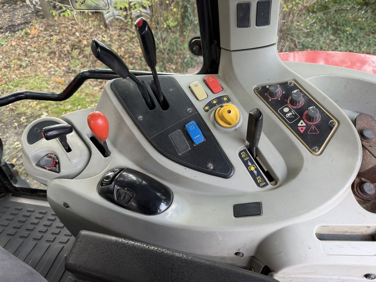 Massey Ferguson 5455 Dyna 4