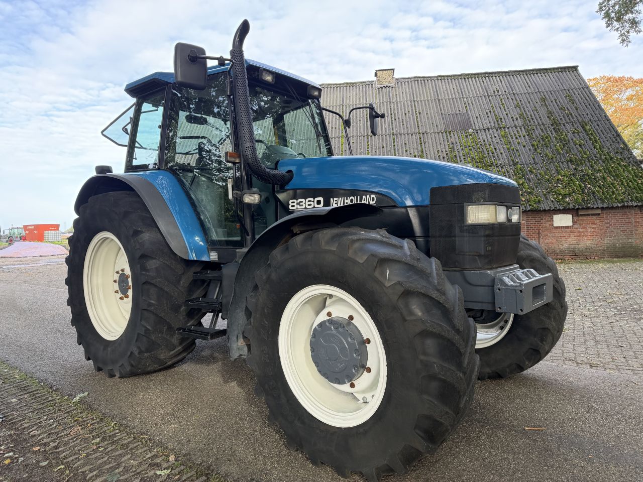New Holland 8360