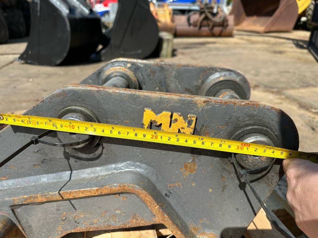 Matt Nielen CW10 hydraulic quick hitch