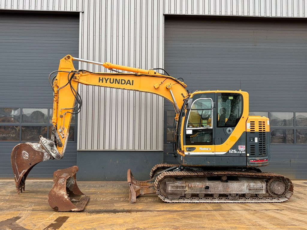 Hyundai R125LCR-9A