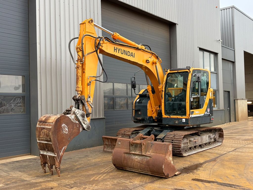 Hyundai R125LCR-9A