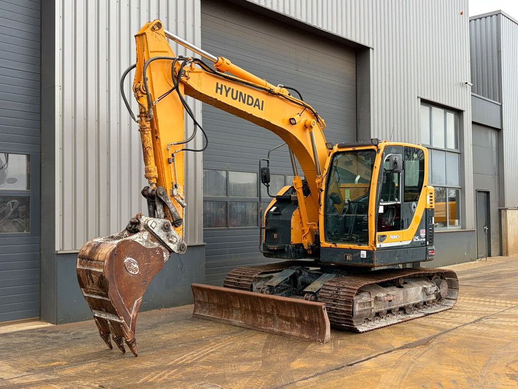 Hyundai R125LCR-9A