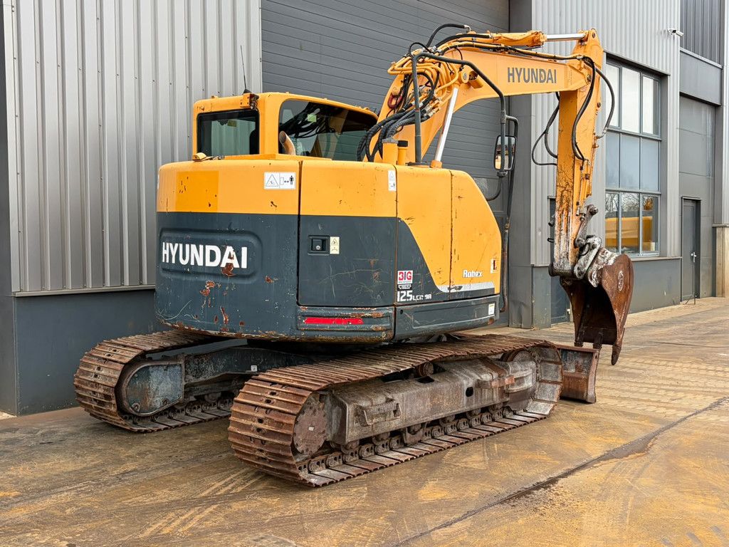 Hyundai R125LCR-9A