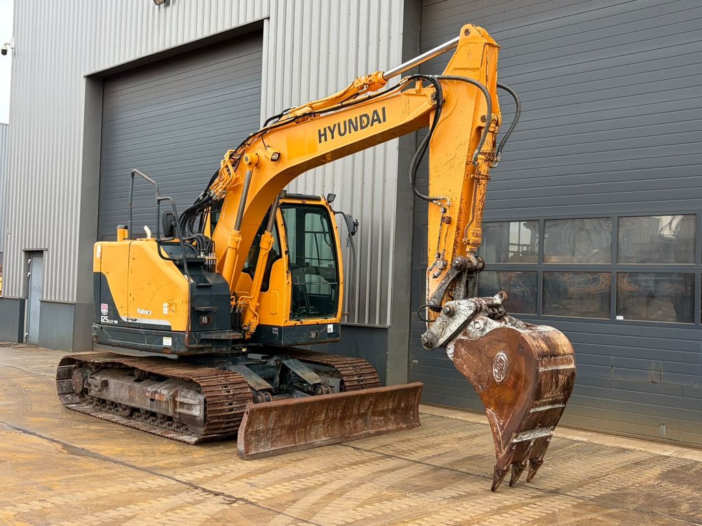 Hyundai R125LCR-9A