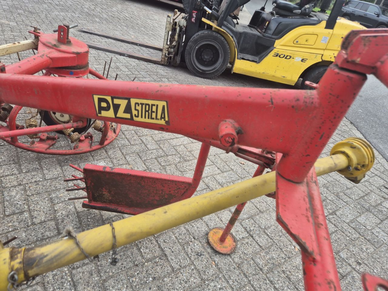 Gebruikte PZ Strela schudder