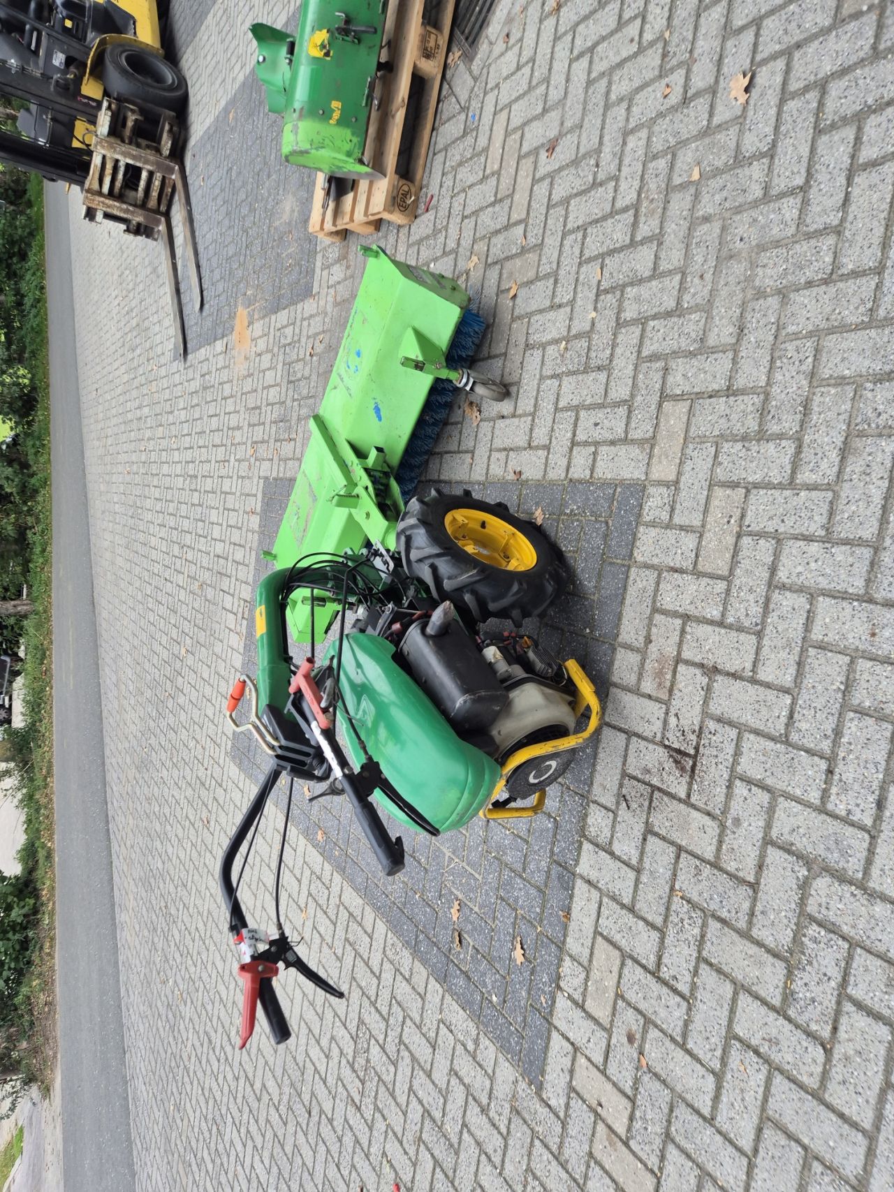 Gebruikte FERRARI MC340 professionele tweewielige tuintrekker