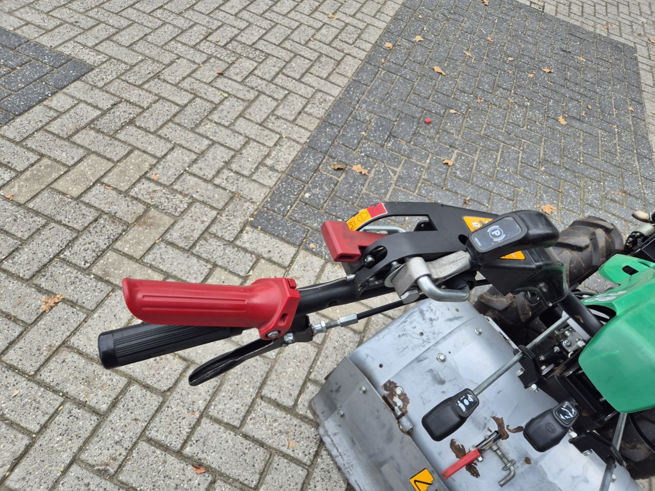 Gebruikte FERRARI 338 tuintrekker, 2-wielig, met frees