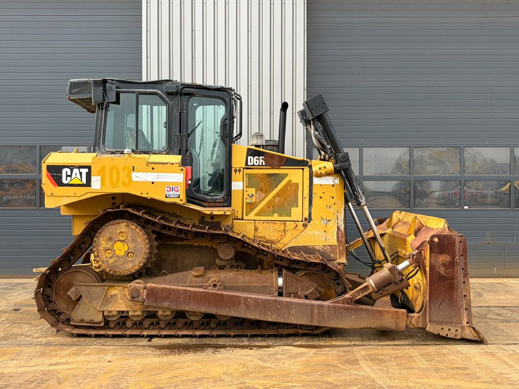 Caterpillar D6R2 XL