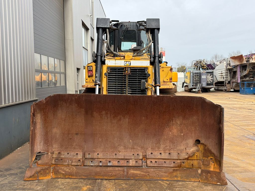 Caterpillar D6R2 XL