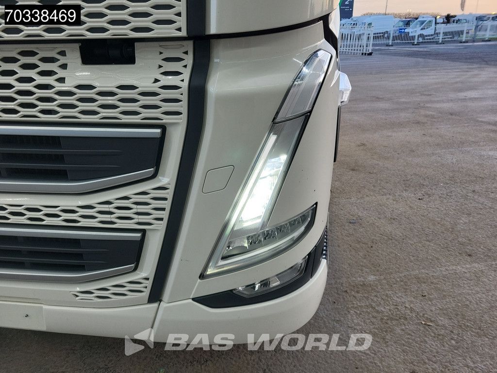Volvo FH 500 4X2 XL 2x Tanks I-ParkCool ACC