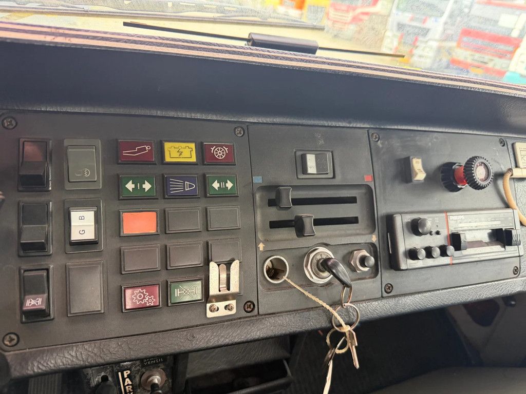 Scania L280 Takelwagen L80 38 A