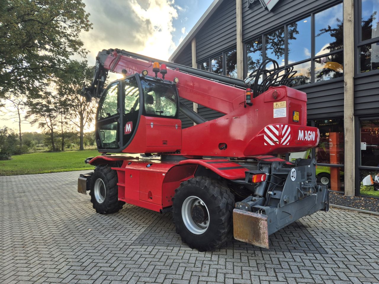 Gebruikte MAGNI RTH 5.23 roterende verreiker met hefhoogte 23 m