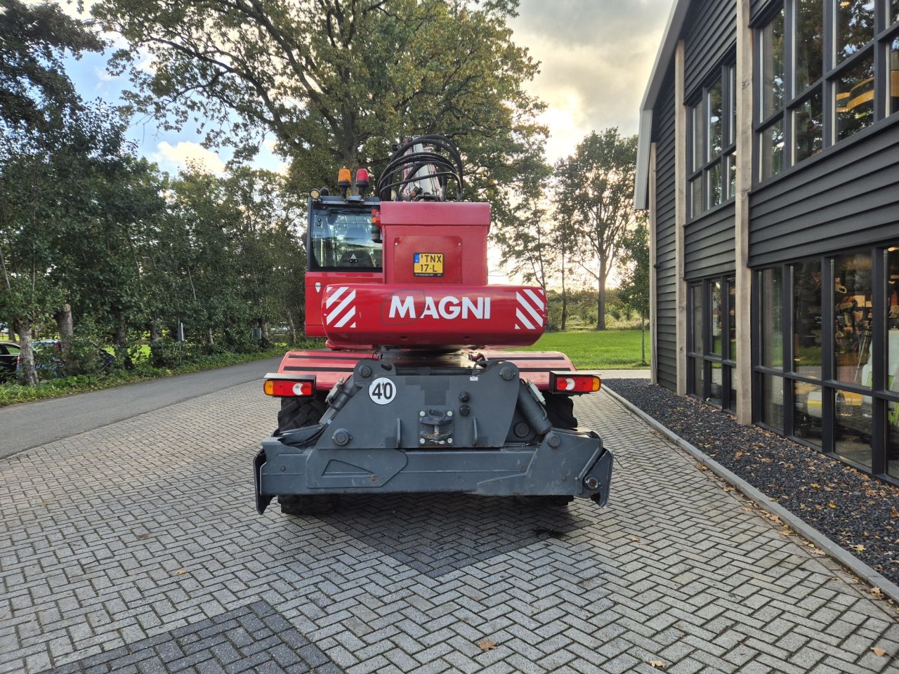 Gebruikte MAGNI RTH 5.23 roterende verreiker met hefhoogte 23 m