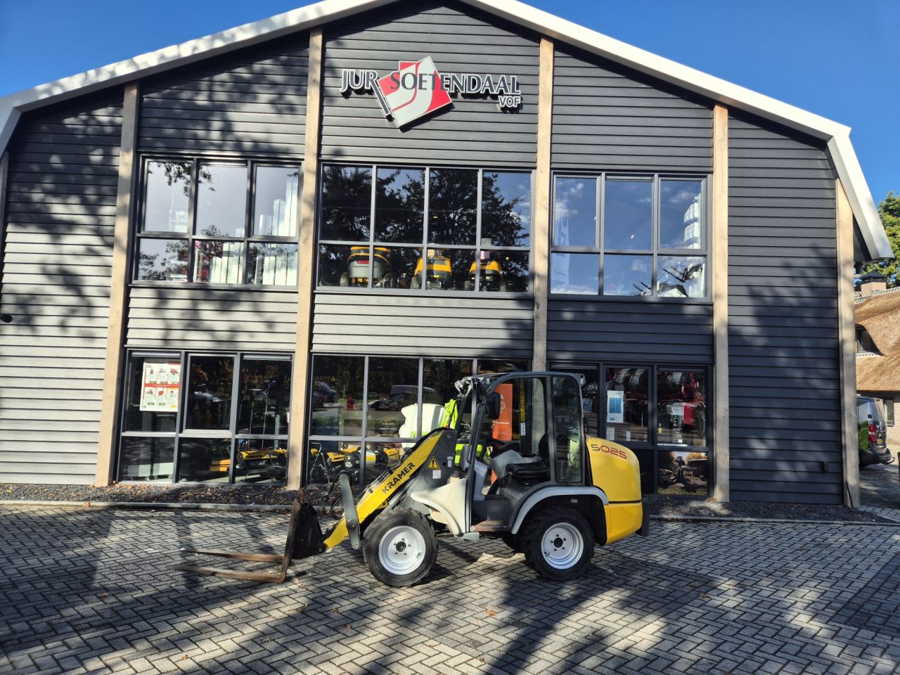 KRAMER 5025 minishovel met 4-wiel besturing