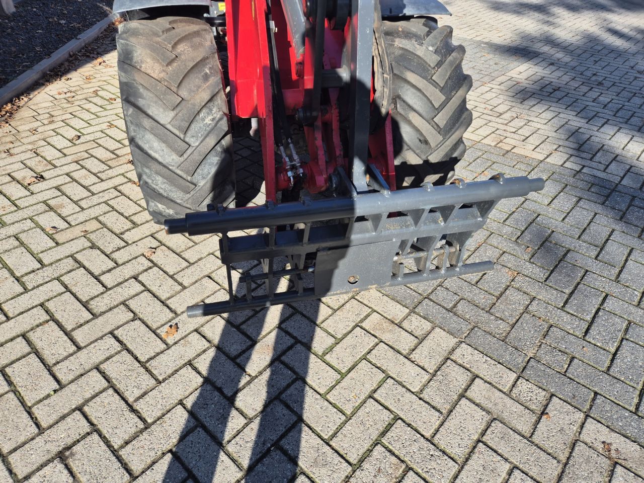 Gebruikte SCHÄFFER 4670 wiellader met gewicht van 3150 kgs