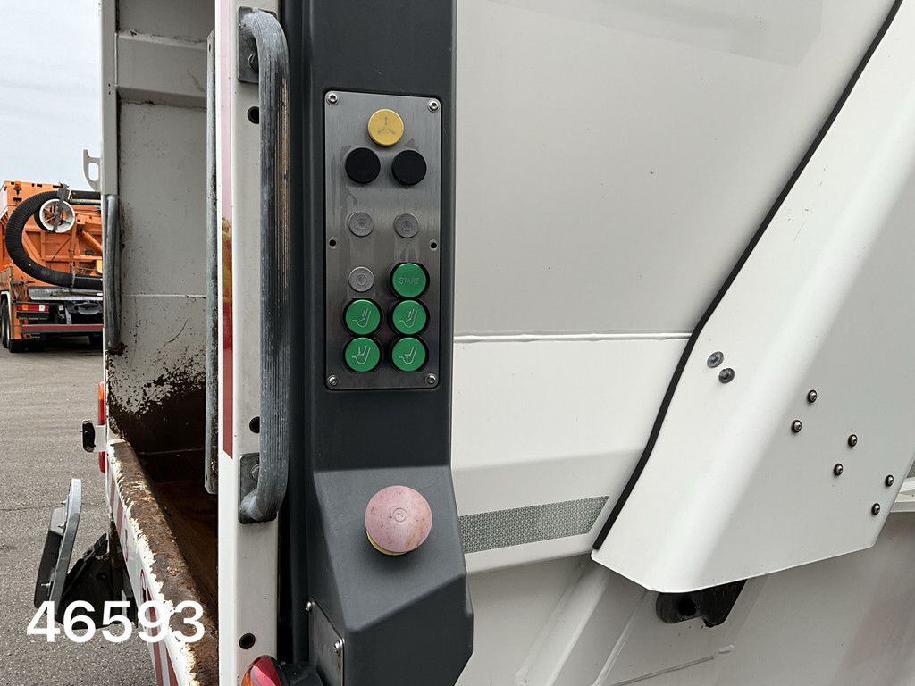 Mercedes-Benz ANTOS 2533 Euro 6 Zoeller 25m³