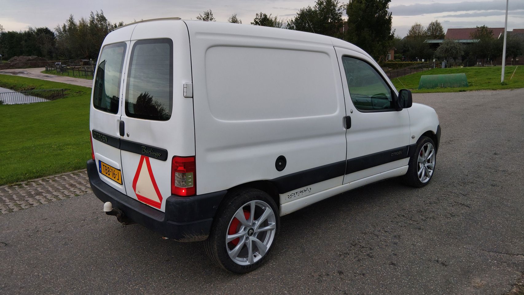 Nette Citroën berlingo 1.6 HDI MMBS elektronisch begrenst