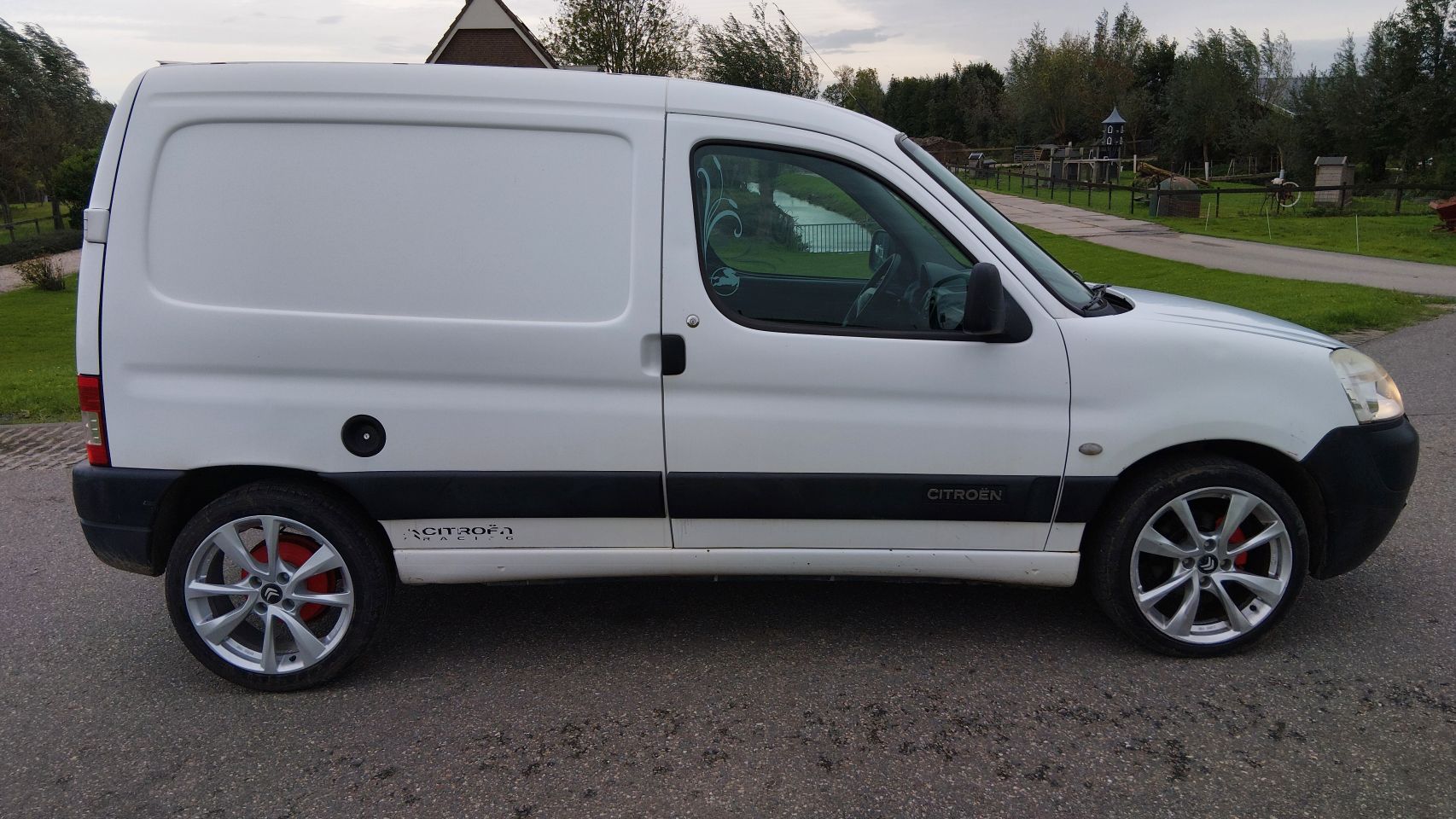 Nette Citroën berlingo 1.6 HDI MMBS elektronisch begrenst