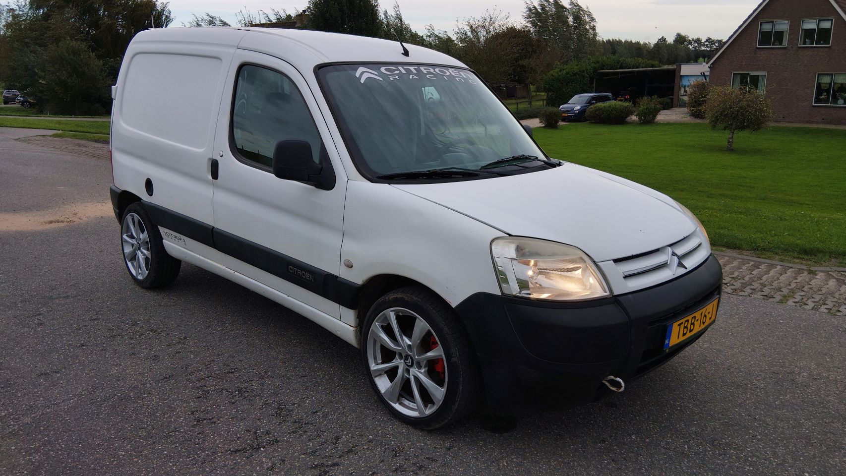Nette Citroën berlingo 1.6 HDI MMBS elektronisch begrenst
