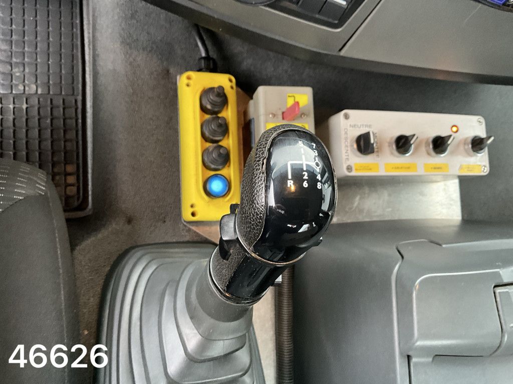 Man TGS 18.360 4x4 Euro 6 HMF 12 Tonmeter laadkraan