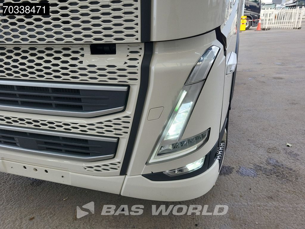 Volvo FH 500 4X2 XL 2x Tanks I-ParkCool ACC