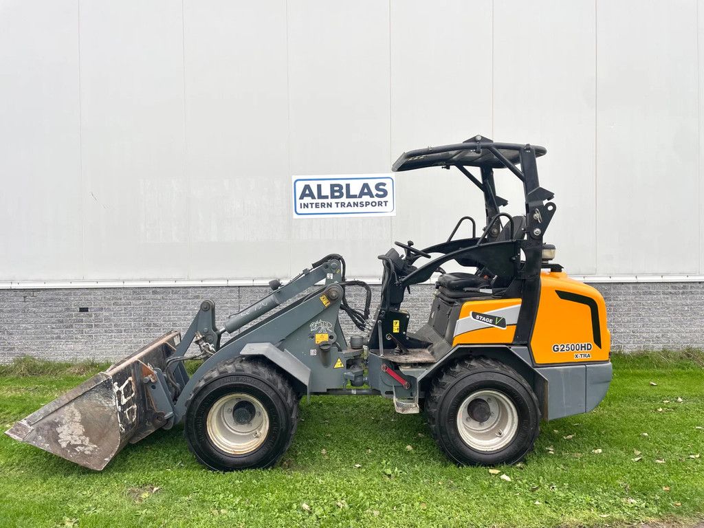 Giant G2500HD Xtra shovel