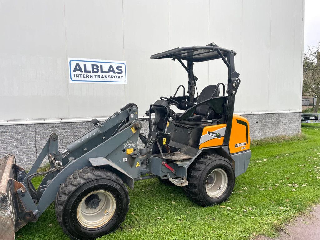Giant G2500HD Xtra shovel