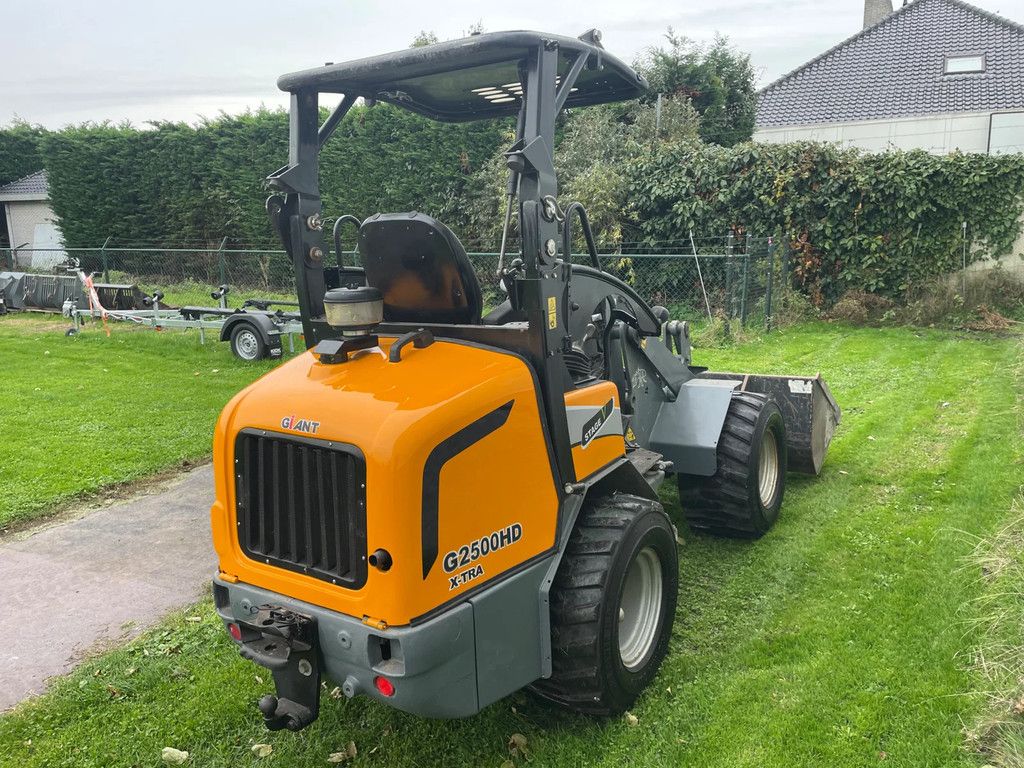 Giant G2500HD Xtra shovel