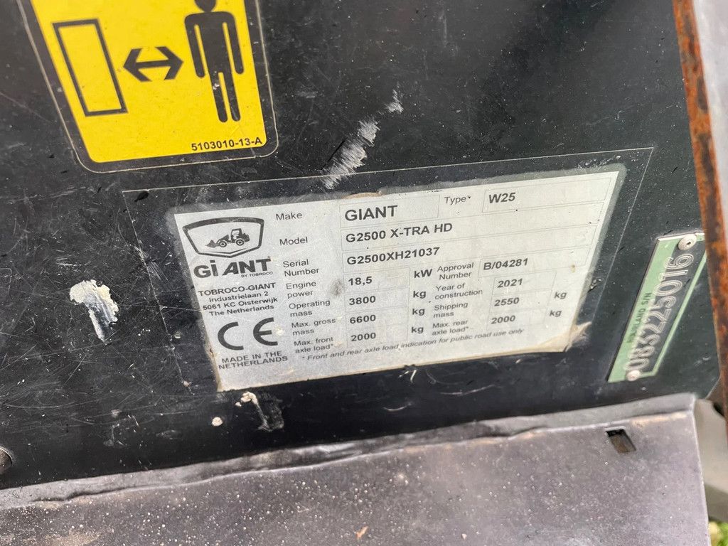 Giant G2500HD Xtra shovel