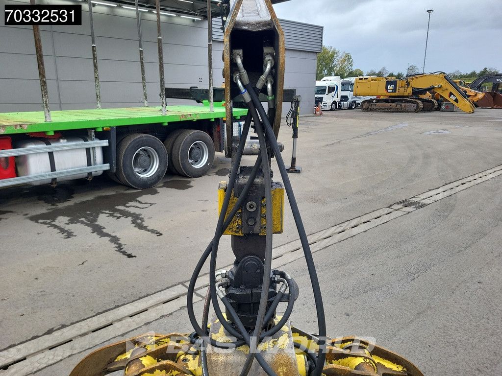 Mercedes Arocs Arocs 3358 6X4 TAJFUN LIV 190Z Crane Holztransport Full Steel suspension Retarder Euro 6