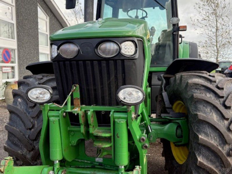 John Deere 7820 Auto Power MED FRONTLIFT, TLS, ISOBUS, MM