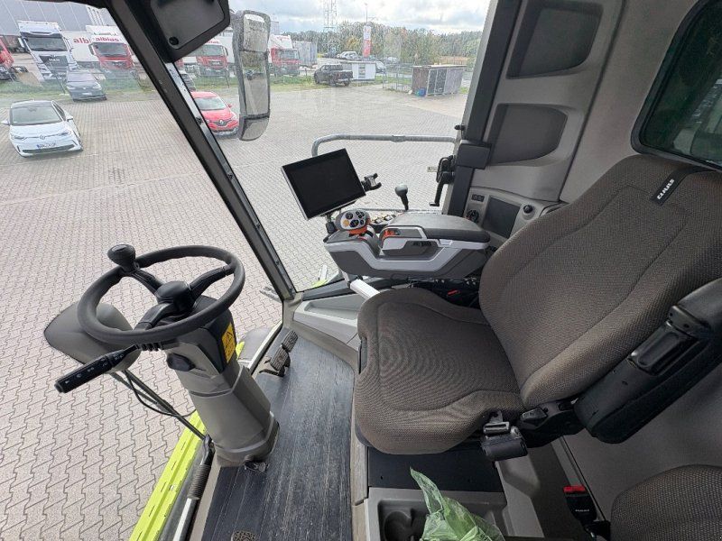 Claas TRION 520 inkl. V620