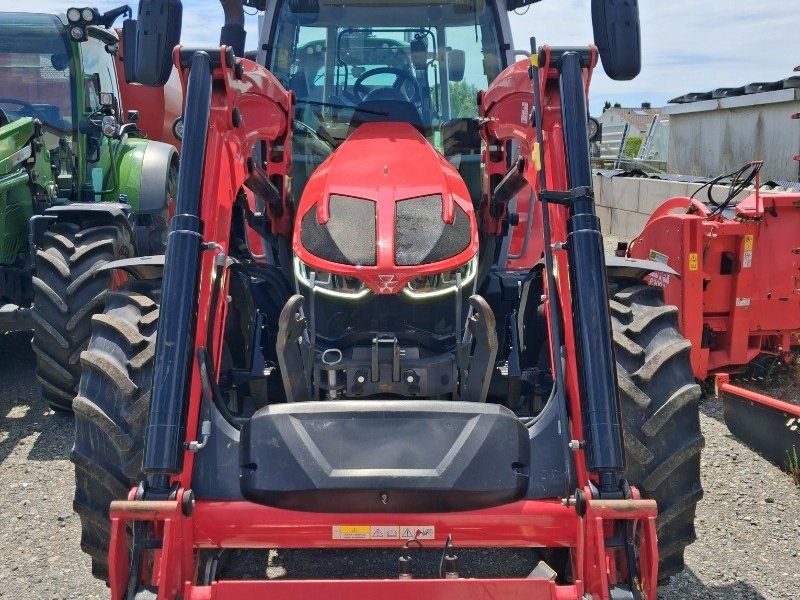 Massey Ferguson 5S.135 Dyna 6
