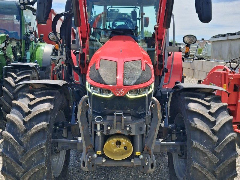 Massey Ferguson 5S.135 Dyna 6