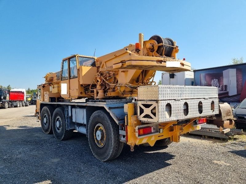 LIEBHERR LTM 1045