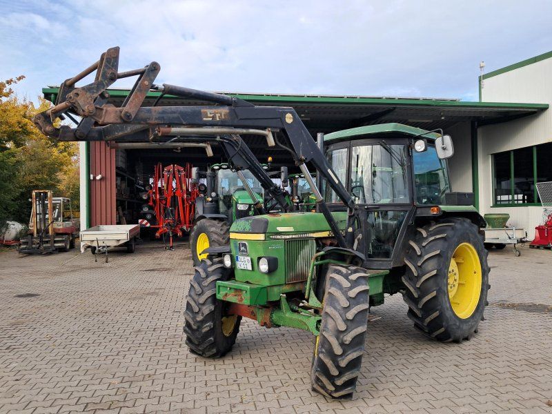 John Deere 2040