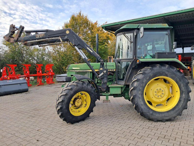 John Deere 2040