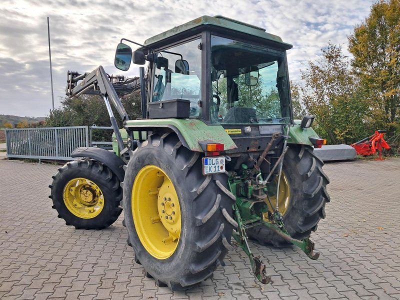John Deere 2040