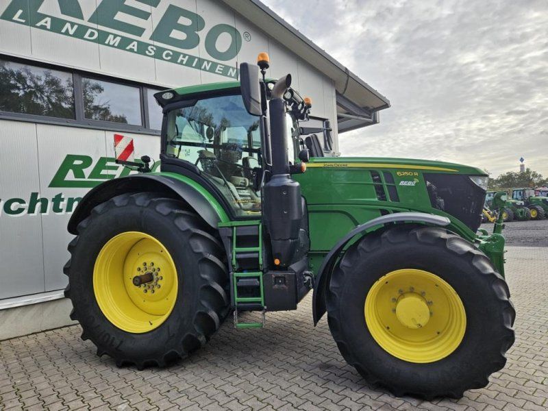 John Deere 6250R