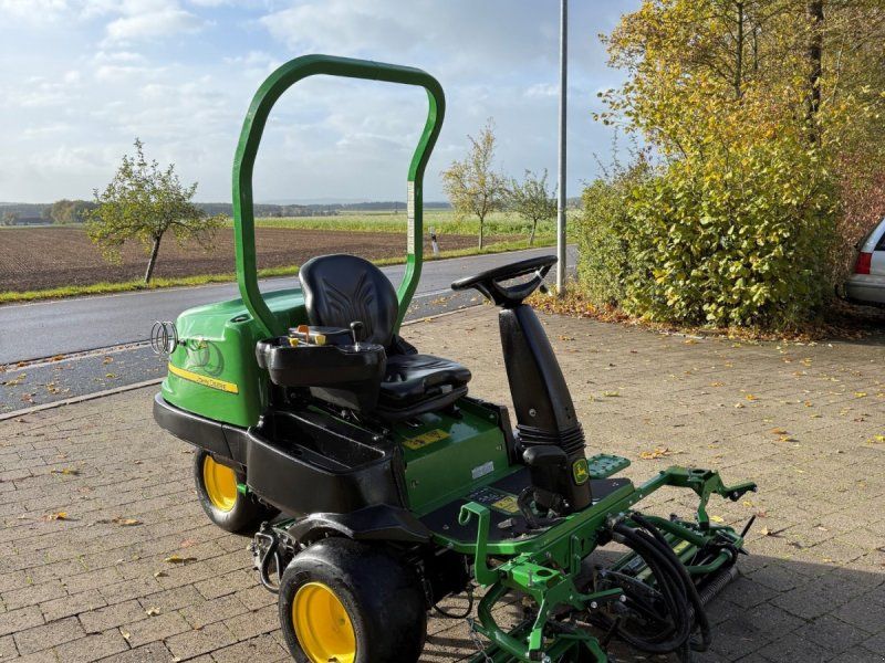 John Deere 2500 B
