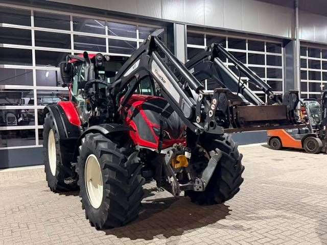 Valtra N134 Hitech, FH+PTO + Voorlader 3200 uur!