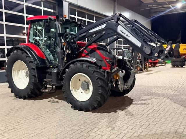 Valtra N134 Hitech, FH+PTO + Voorlader 3200 uur!
