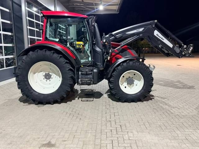 Valtra N134 Hitech, FH+PTO + Voorlader 3200 uur!