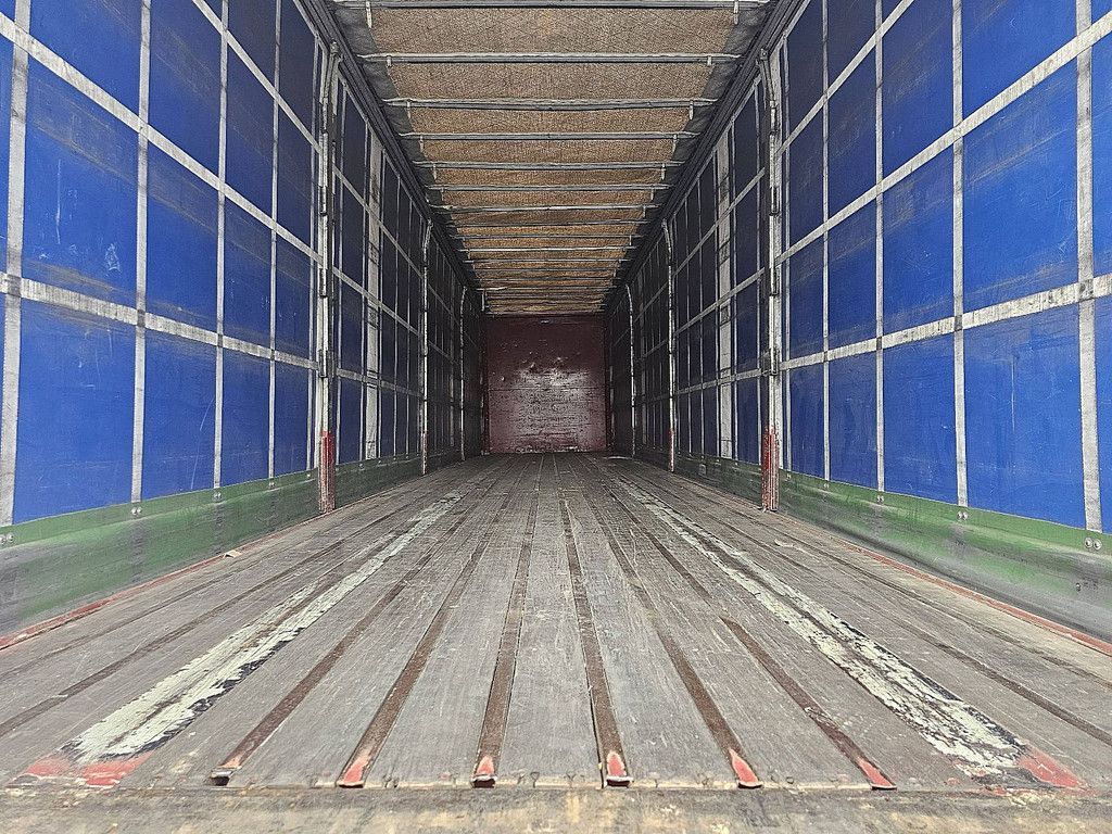 RENDERS ROC 12.27 N HARD WOOD FLOOR