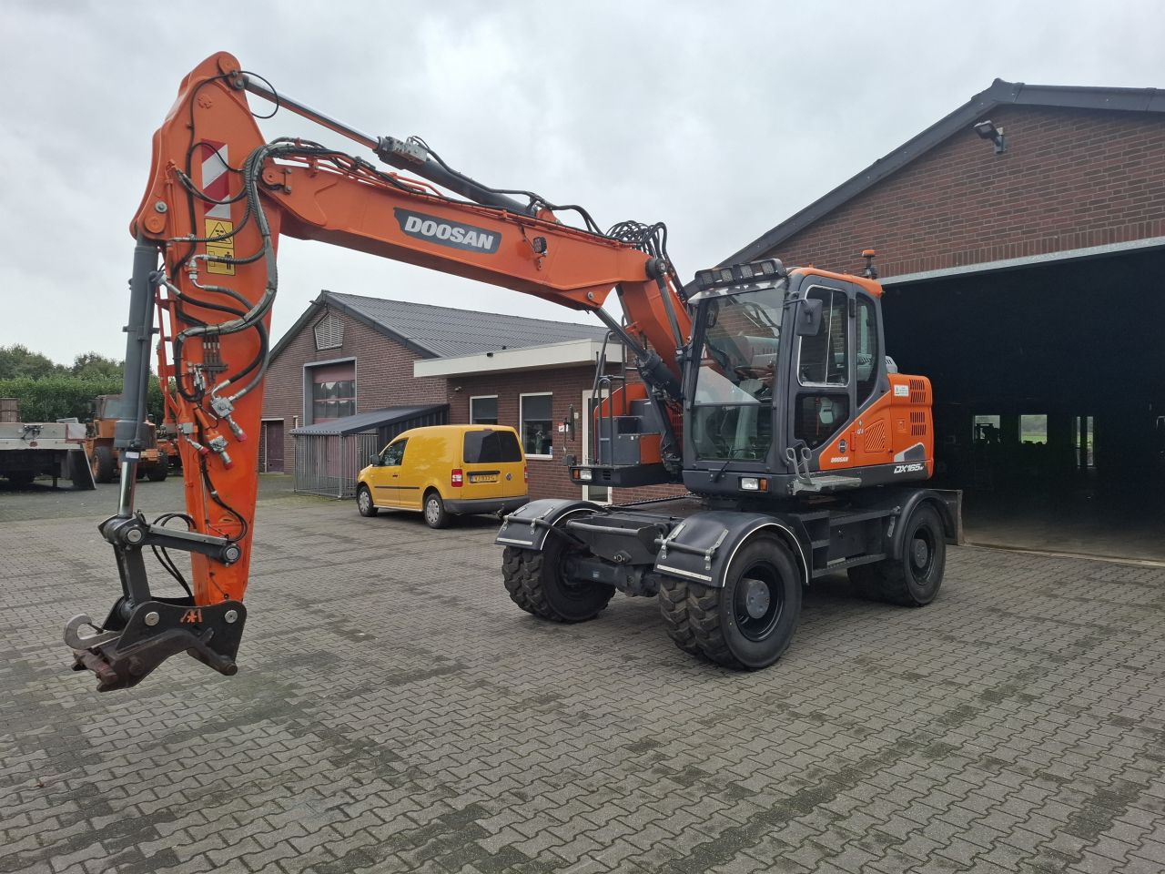 Doosan dx 165w5