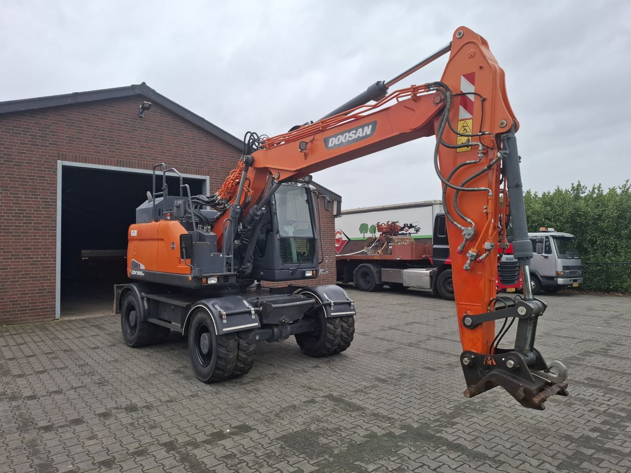 Doosan dx 165w5